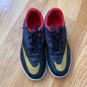 Youth Nike indoor soccer shoes Futsal